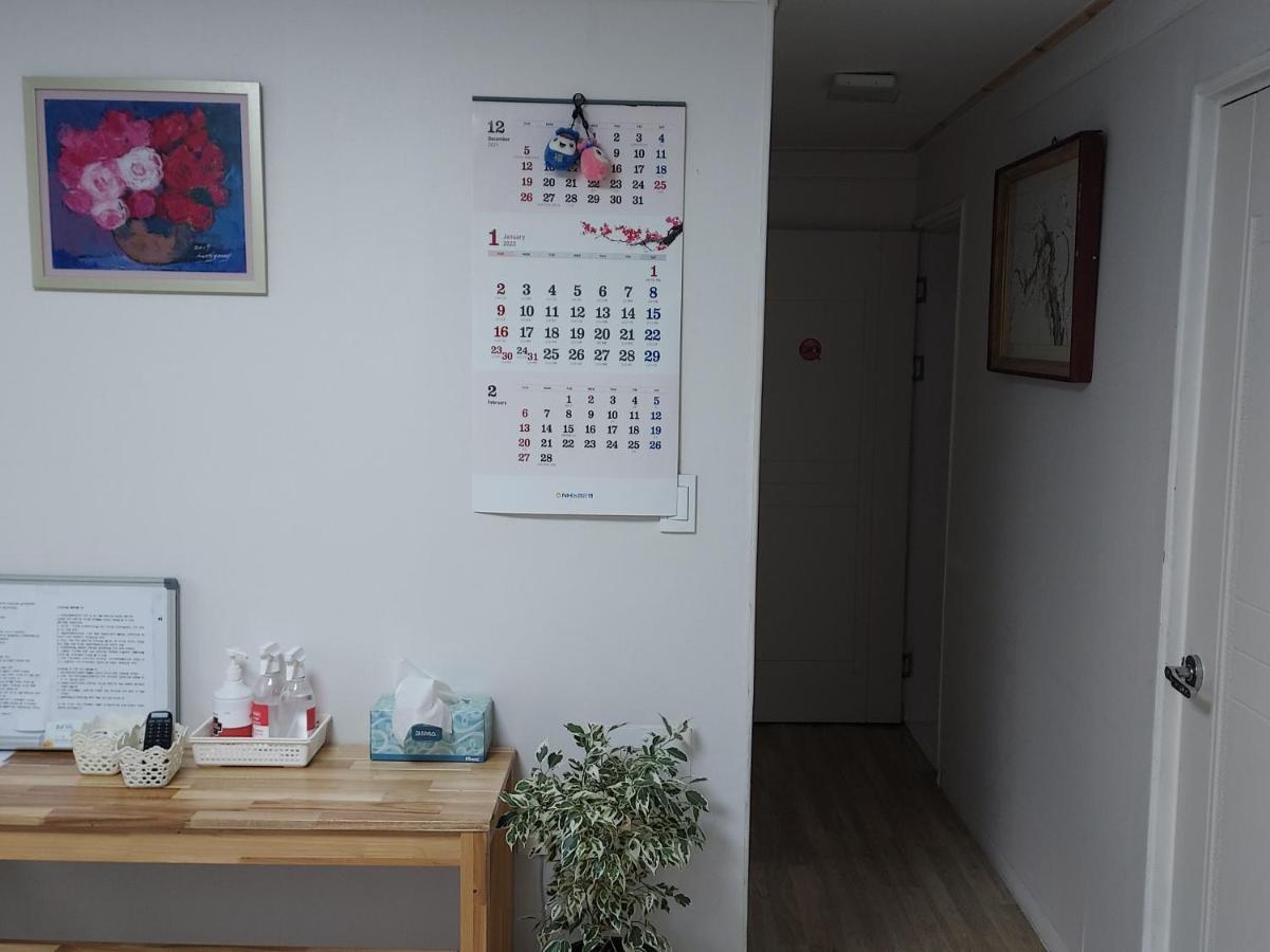 J&J Guesthouse Jeonju Esterno foto
